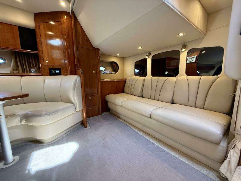 37ft Cruisers Yachts Yacht For Sale