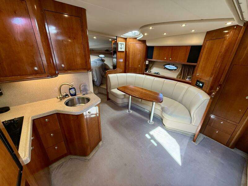 37ft Cruisers Yachts Yacht For Sale