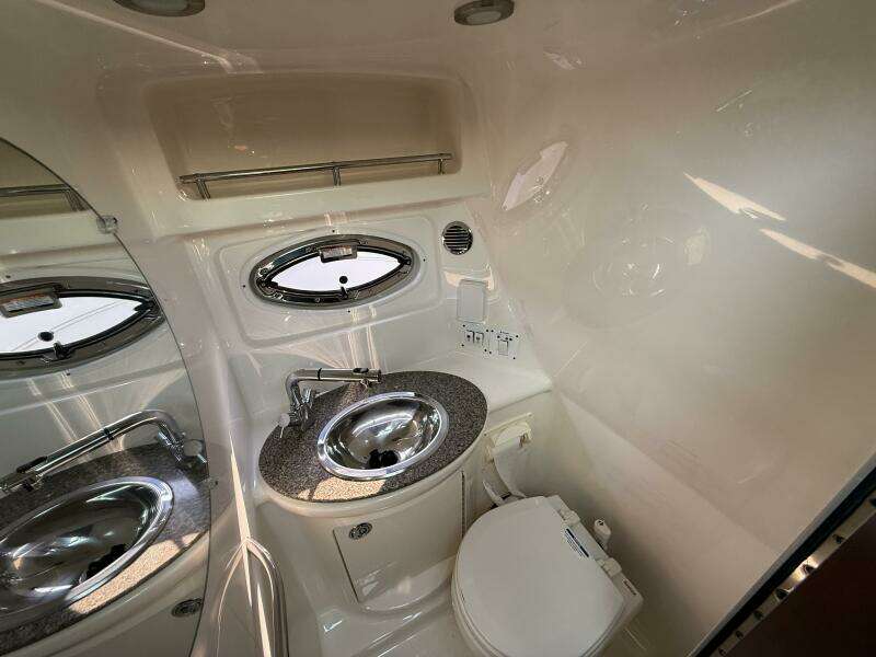 27ft Chaparral Yacht For Sale
