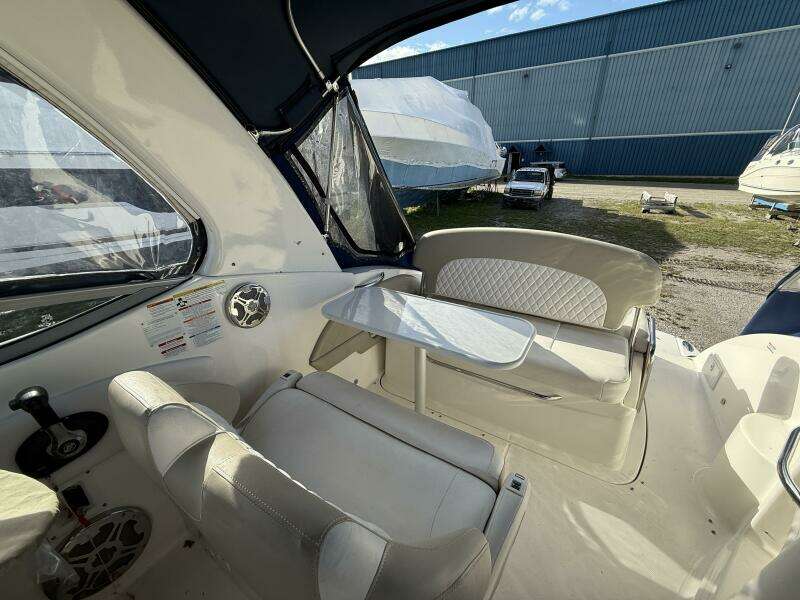 27ft Chaparral Yacht For Sale