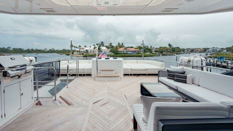 2021 Ocean Alexander 28R
