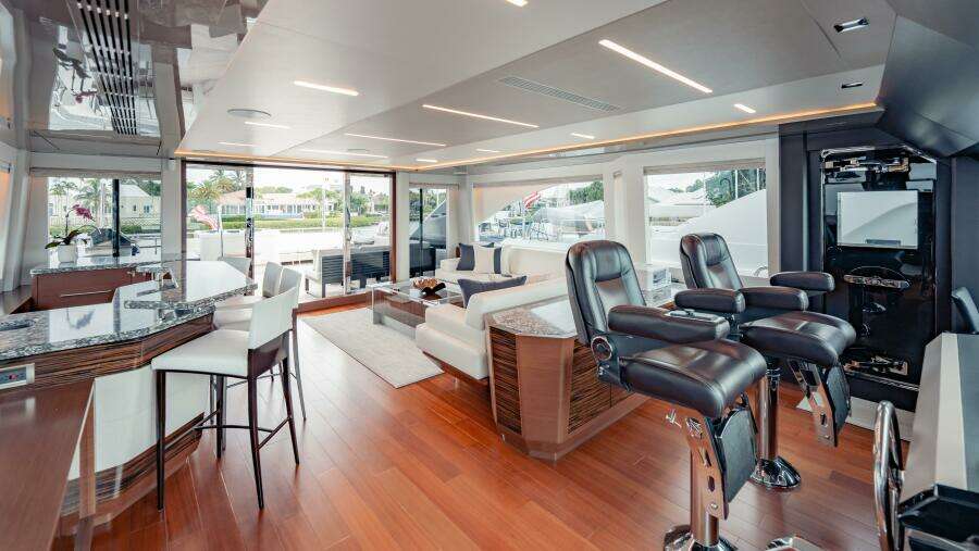 Pinch Me 90ft Ocean Alexander Yacht For Sale