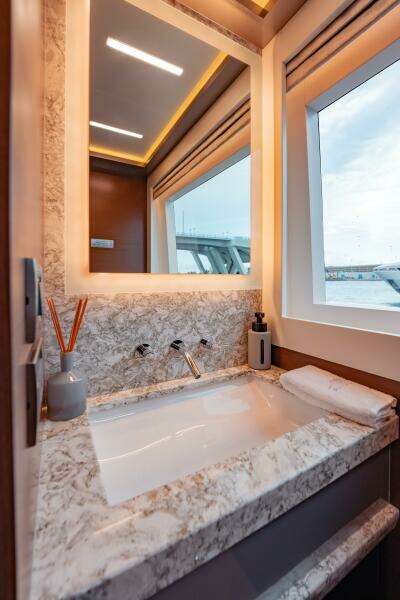 Pinch Me 90ft Ocean Alexander Yacht For Sale