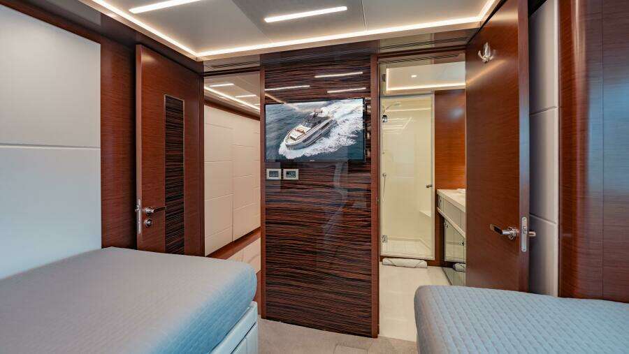Pinch Me 90ft Ocean Alexander Yacht For Sale
