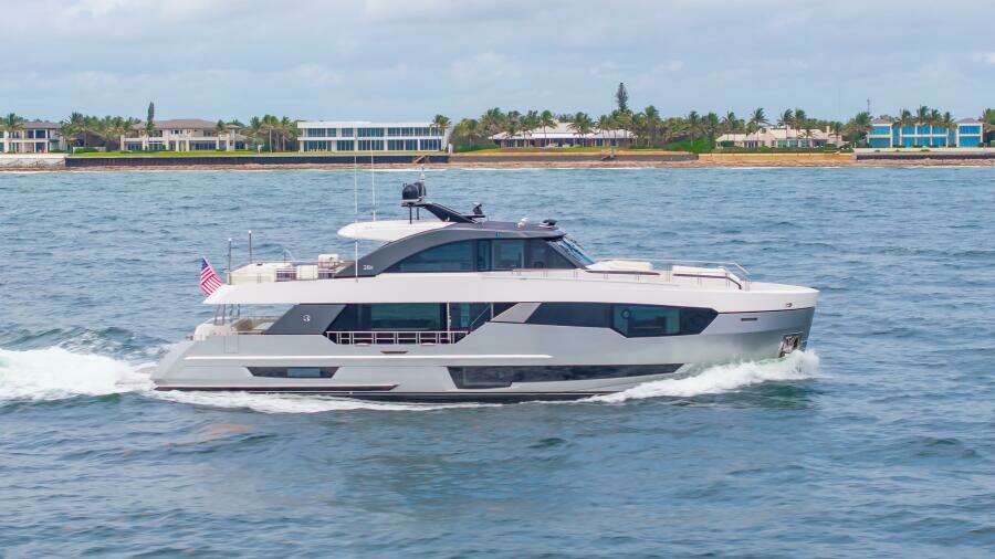2021 Ocean Alexander 28R