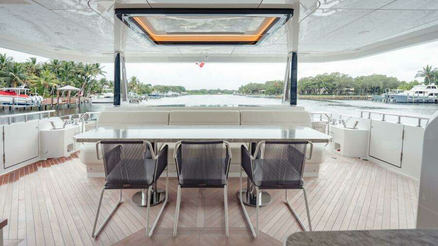 2021 Ocean Alexander 28R