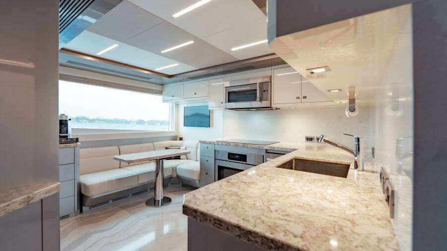 Pinch Me 90ft Ocean Alexander Yacht For Sale