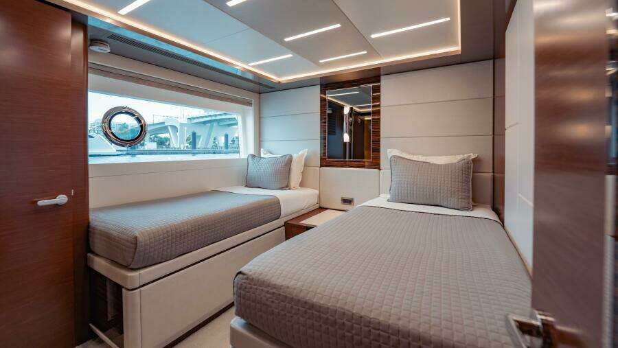 Pinch Me 90ft Ocean Alexander Yacht For Sale
