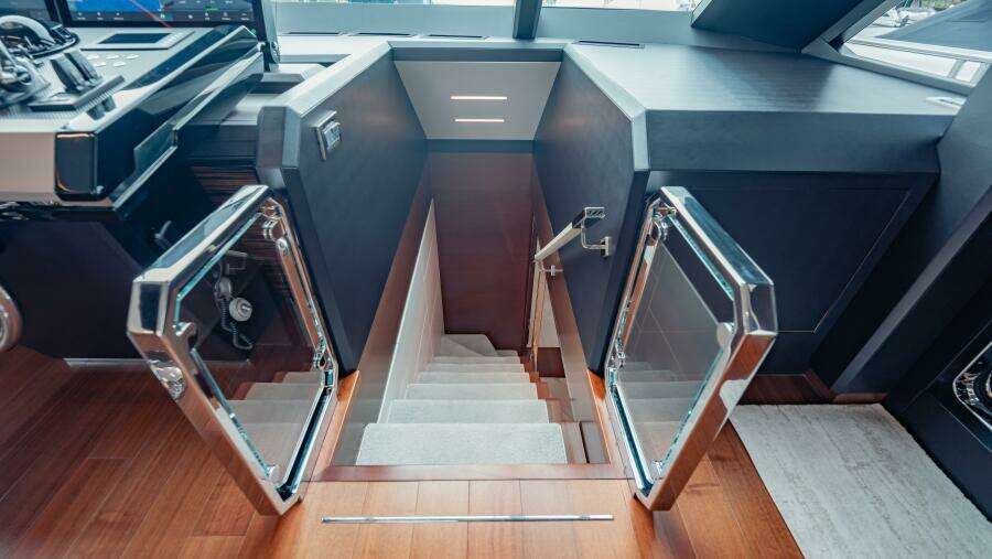 Pinch Me 90ft Ocean Alexander Yacht For Sale