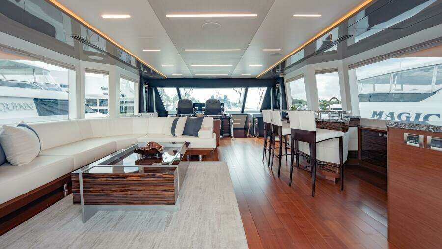 Pinch Me 90ft Ocean Alexander Yacht For Sale