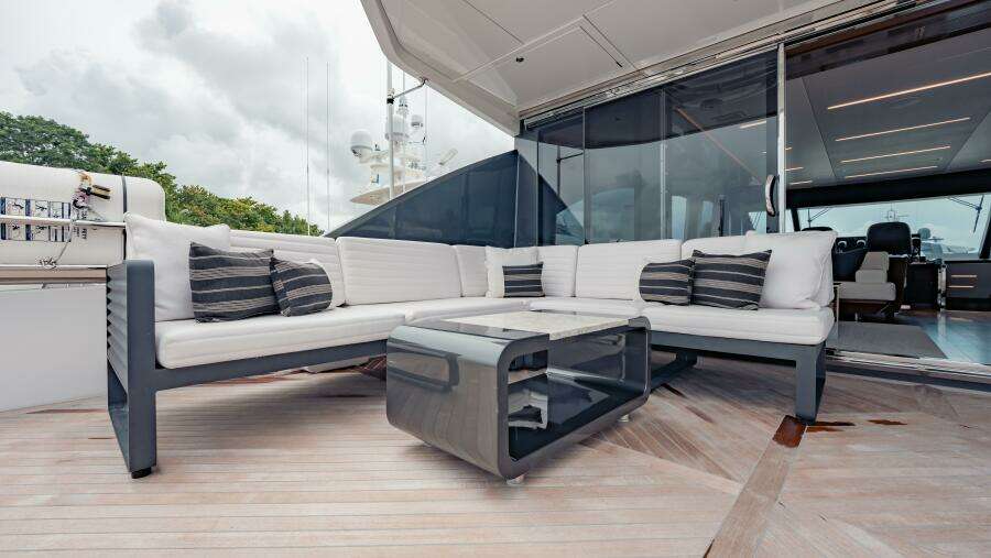 2021 Ocean Alexander 28R
