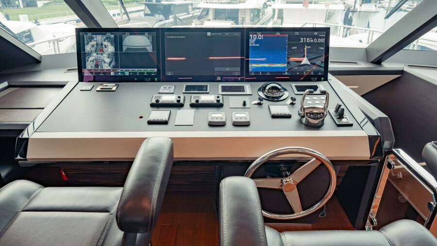 Pinch Me 90ft Ocean Alexander Yacht For Sale