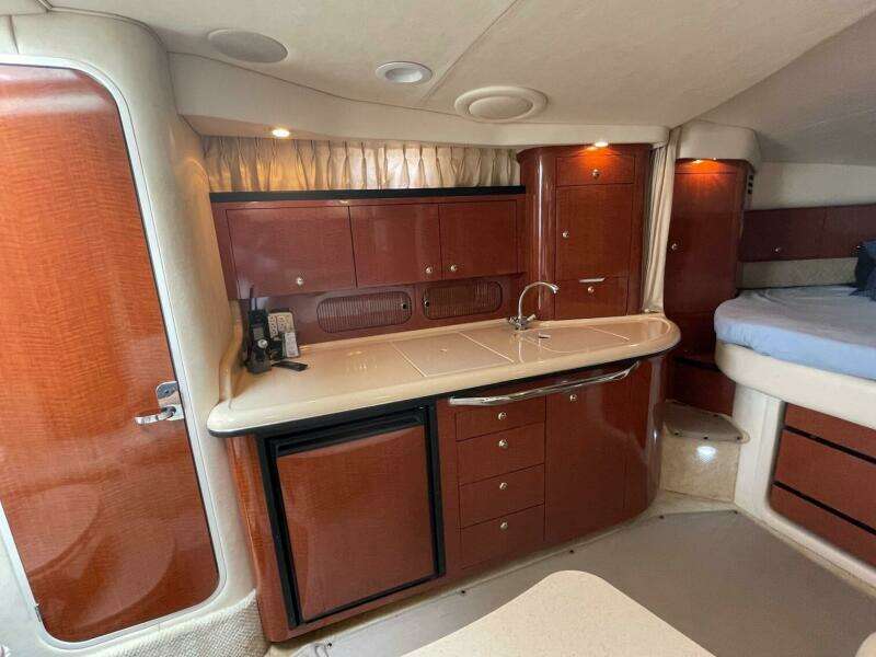Can t Tie the Knot 34ft Sea Ray Yacht For Sale