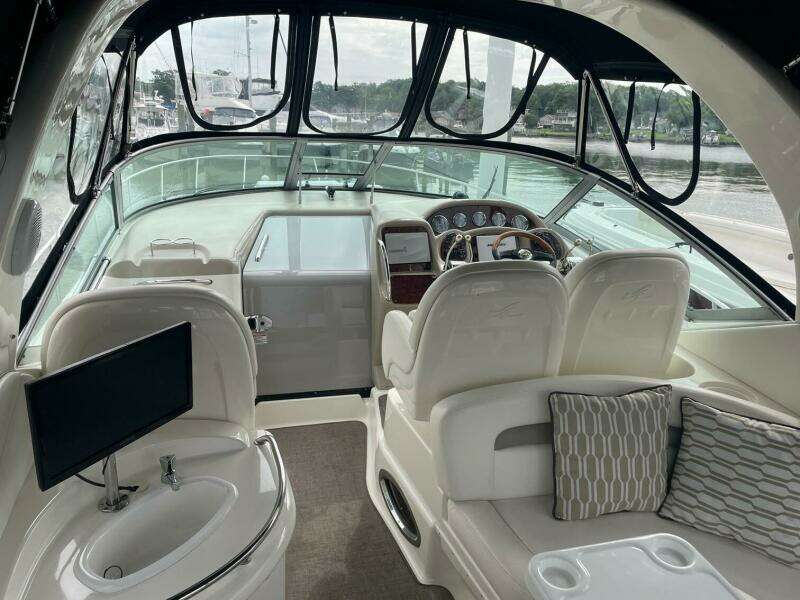 Can t Tie the Knot 34ft Sea Ray Yacht For Sale