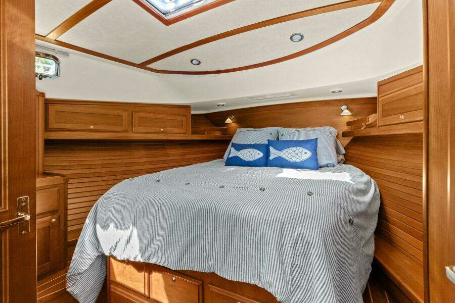 2013 Sabre 38 Salon Express- FIVE O'CLOCK- Master Stateroom