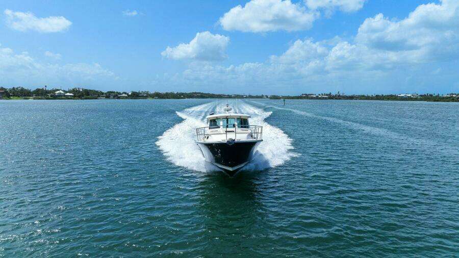 2013 Sabre 38 Salon Express- FIVE O'CLOCK- Bow Profile