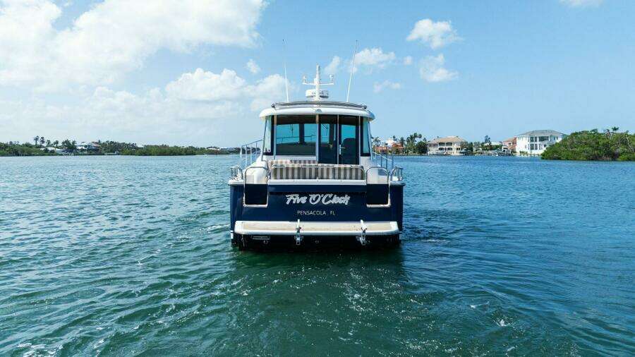 2013 Sabre 38 Salon Express- FIVE O'CLOCK- Transom