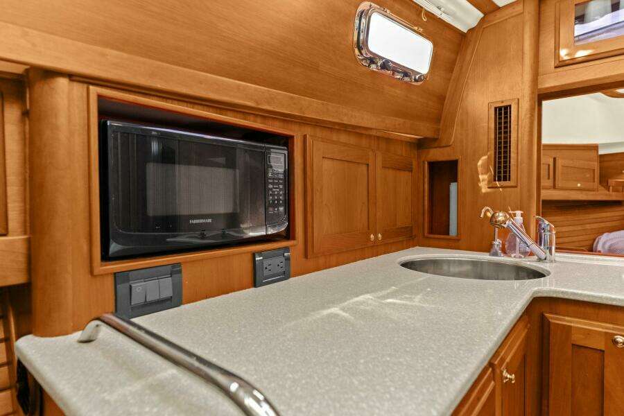 2013 Sabre 38 Salon Express- FIVE O'CLOCK- Galley