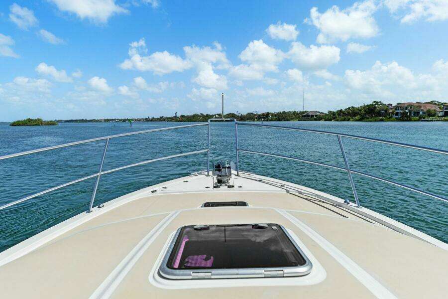 2013 Sabre 38 Salon Express- FIVE O'CLOCK- Bow