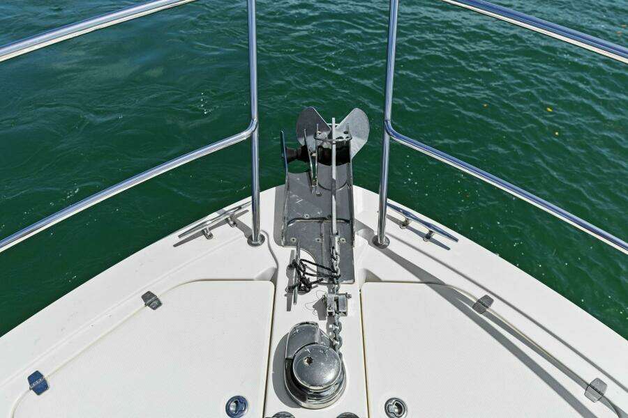 2013 Sabre 38 Salon Express- FIVE O'CLOCK- Anchor