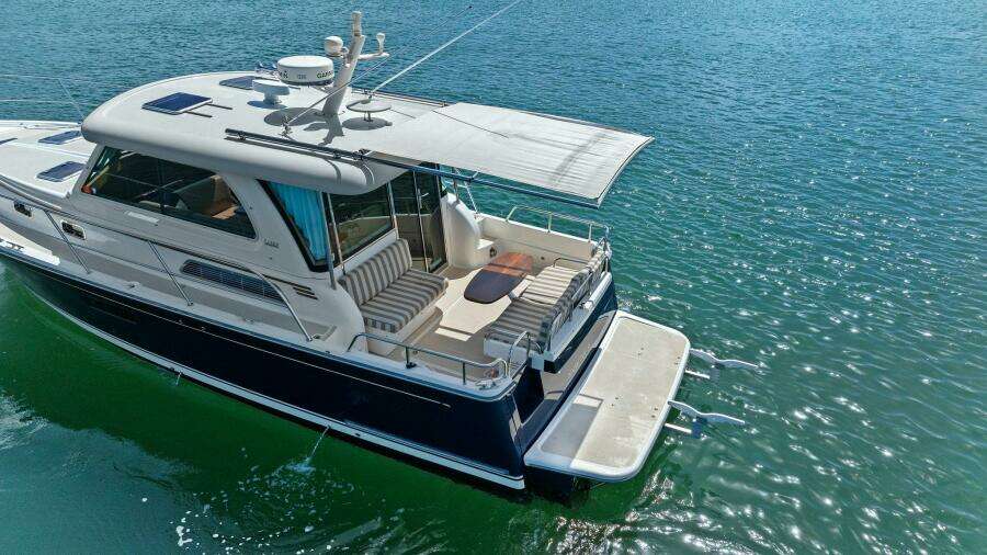 2013 Sabre 38 Salon Express- FIVE O'CLOCK- Profile