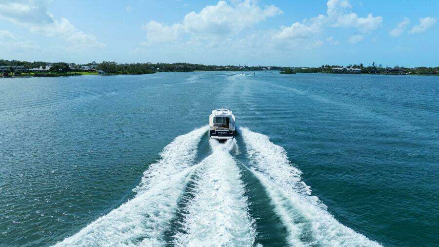 2013 Sabre 38 Salon Express- FIVE O'CLOCK- Profile