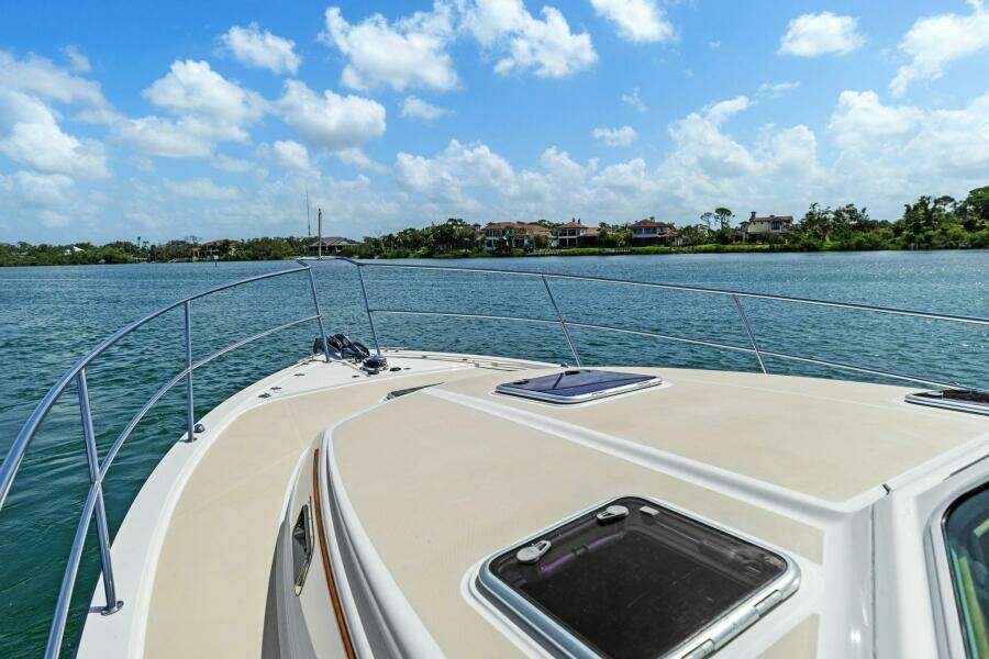 2013 Sabre 38 Salon Express- FIVE O'CLOCK- Bow