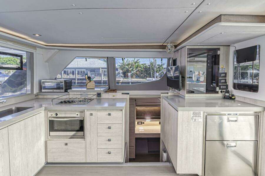 Uncaged 45ft Leopard Yacht For Sale
