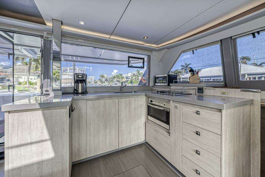 Uncaged 45ft Leopard Yacht For Sale