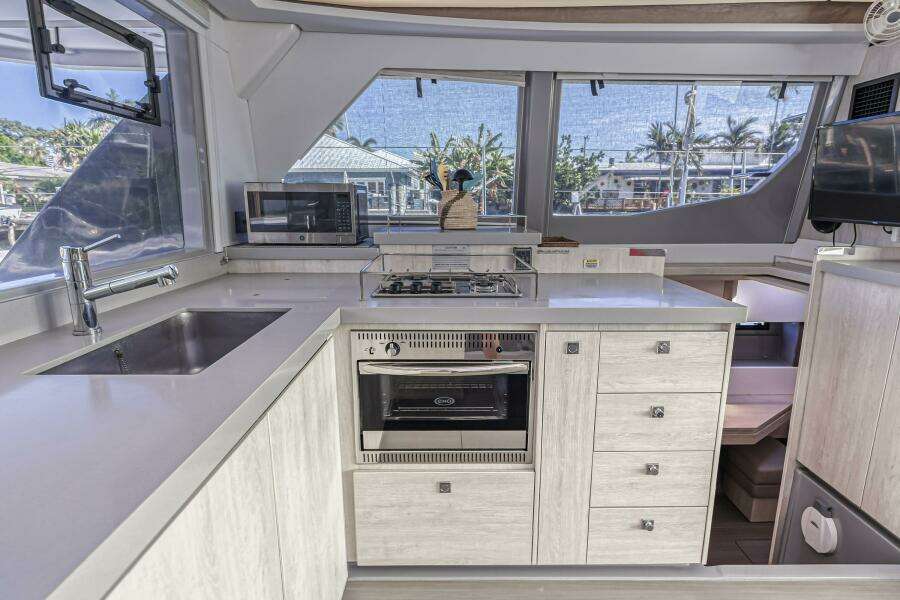 Uncaged 45ft Leopard Yacht For Sale