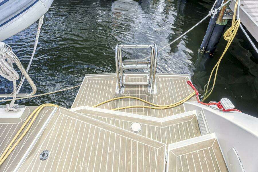 Uncaged 45ft Leopard Yacht For Sale