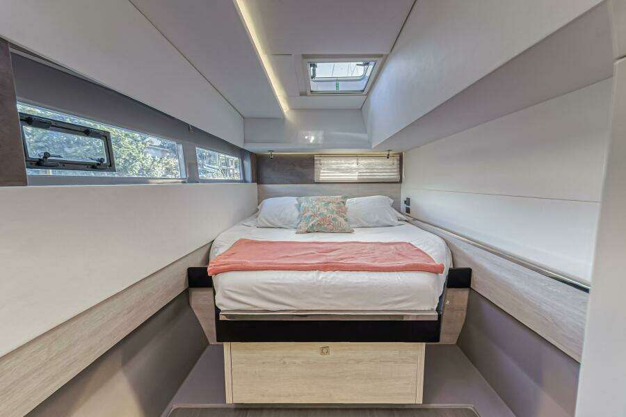 Uncaged 45ft Leopard Yacht For Sale