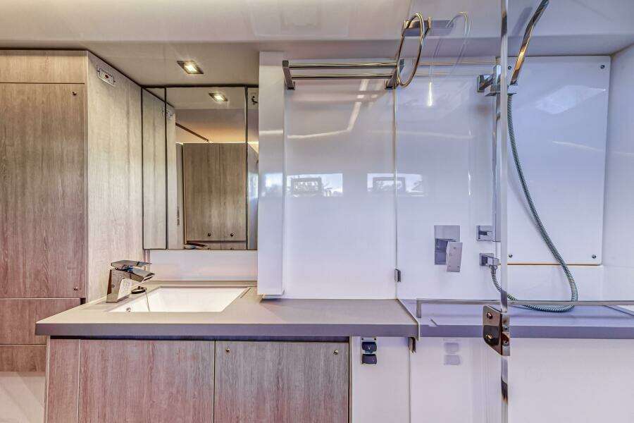 Uncaged 45ft Leopard Yacht For Sale