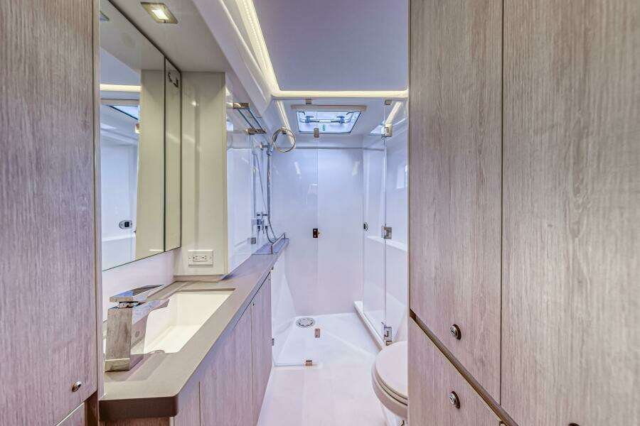 Uncaged 45ft Leopard Yacht For Sale