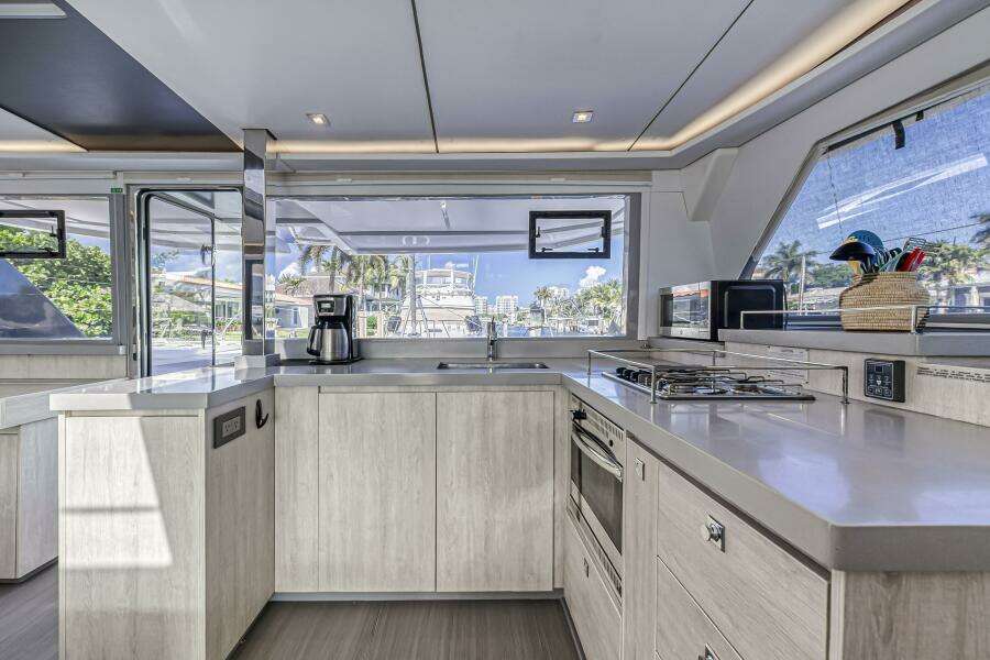 Uncaged 45ft Leopard Yacht For Sale