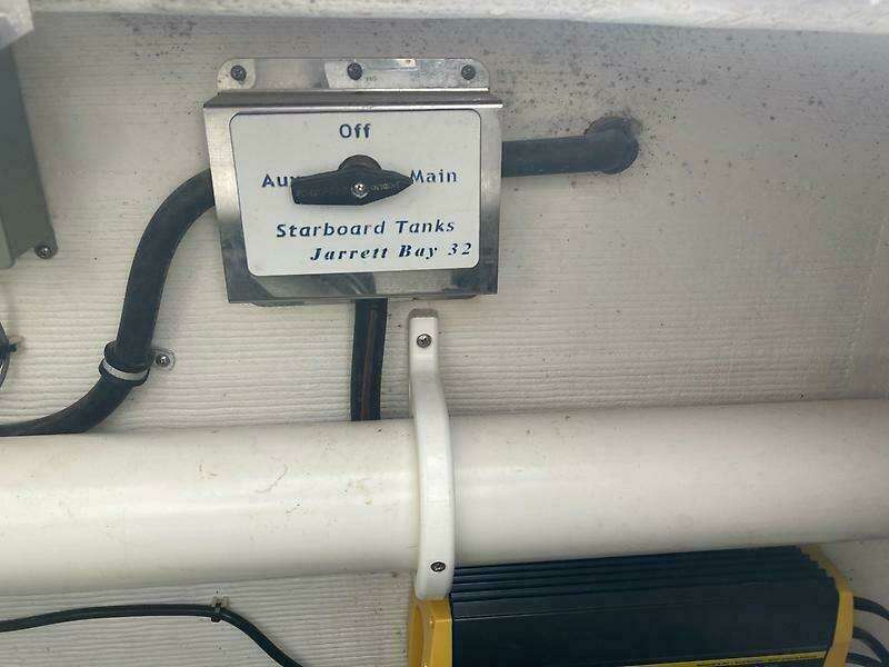 0004579330