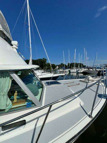 Leslie Ann 35ft Henriques Yacht For Sale