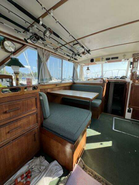 Leslie Ann 35ft Henriques Yacht For Sale