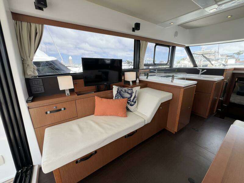 44ft Jeanneau Yacht For Sale