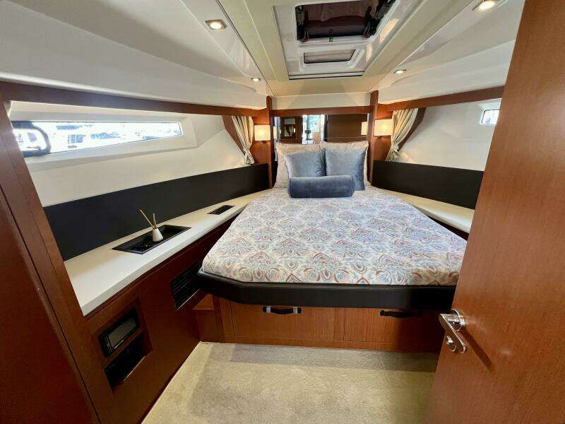 44ft Jeanneau Yacht For Sale