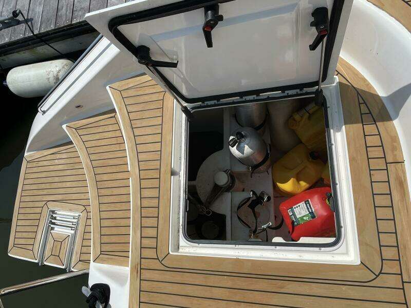 Port Transom storage