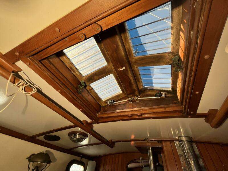 Sans Souci 37ft Tayana Yacht For Sale