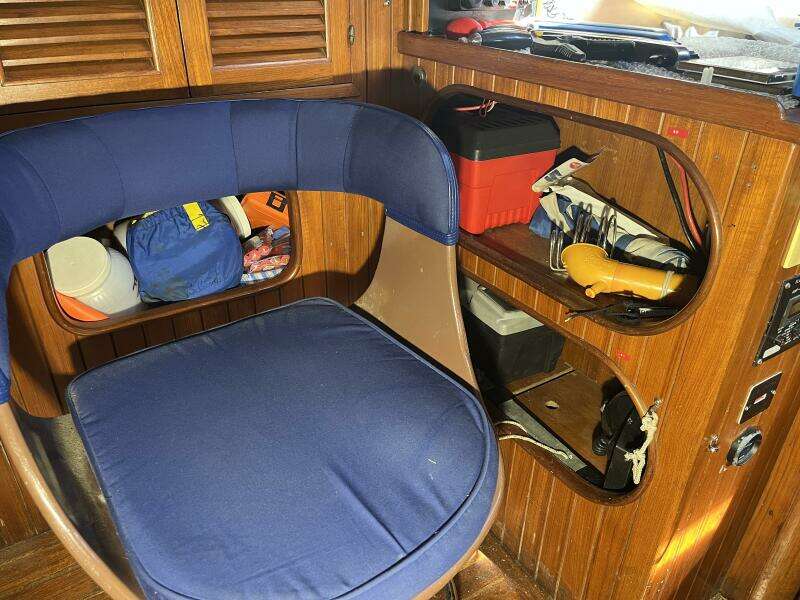 Sans Souci 37ft Tayana Yacht For Sale