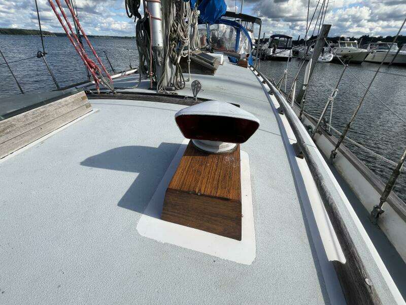 Sans Souci 37ft Tayana Yacht For Sale