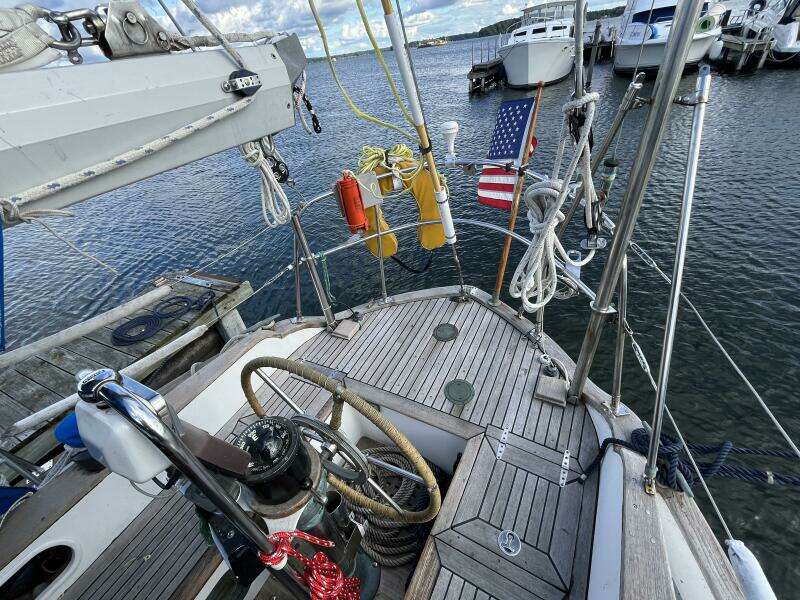 Sans Souci 37ft Tayana Yacht For Sale