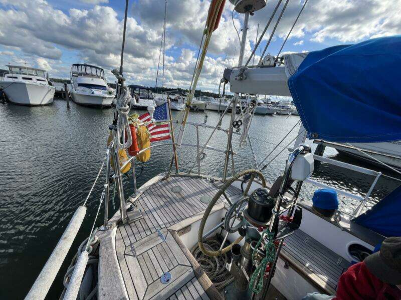 Sans Souci 37ft Tayana Yacht For Sale