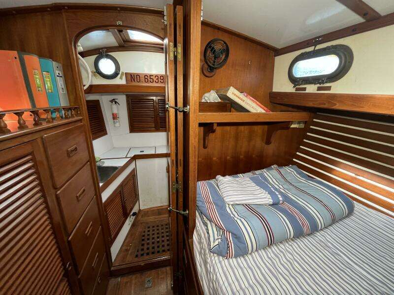 Sans Souci 37ft Tayana Yacht For Sale
