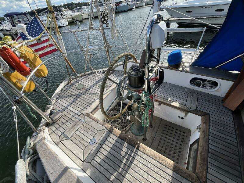 Sans Souci 37ft Tayana Yacht For Sale