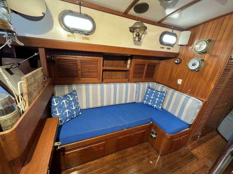 Sans Souci 37ft Tayana Yacht For Sale
