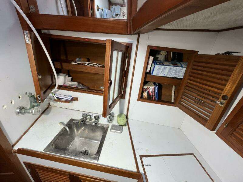 Sans Souci 37ft Tayana Yacht For Sale
